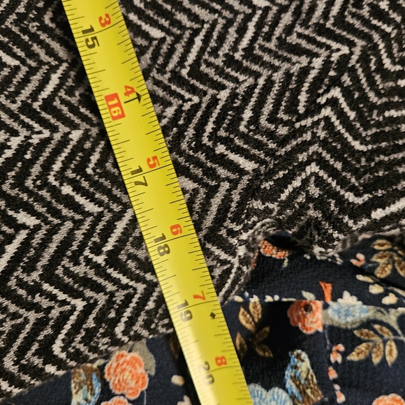 Rachel Zoe mid sleeve top - Picture 7 of 7